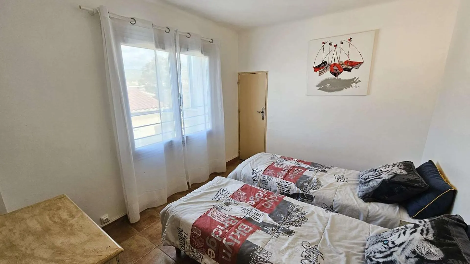 Bel Appartement Avec Balcon A 300M De Plage, Climatisation, Internet... Six-Fours-les-Plages Apartment